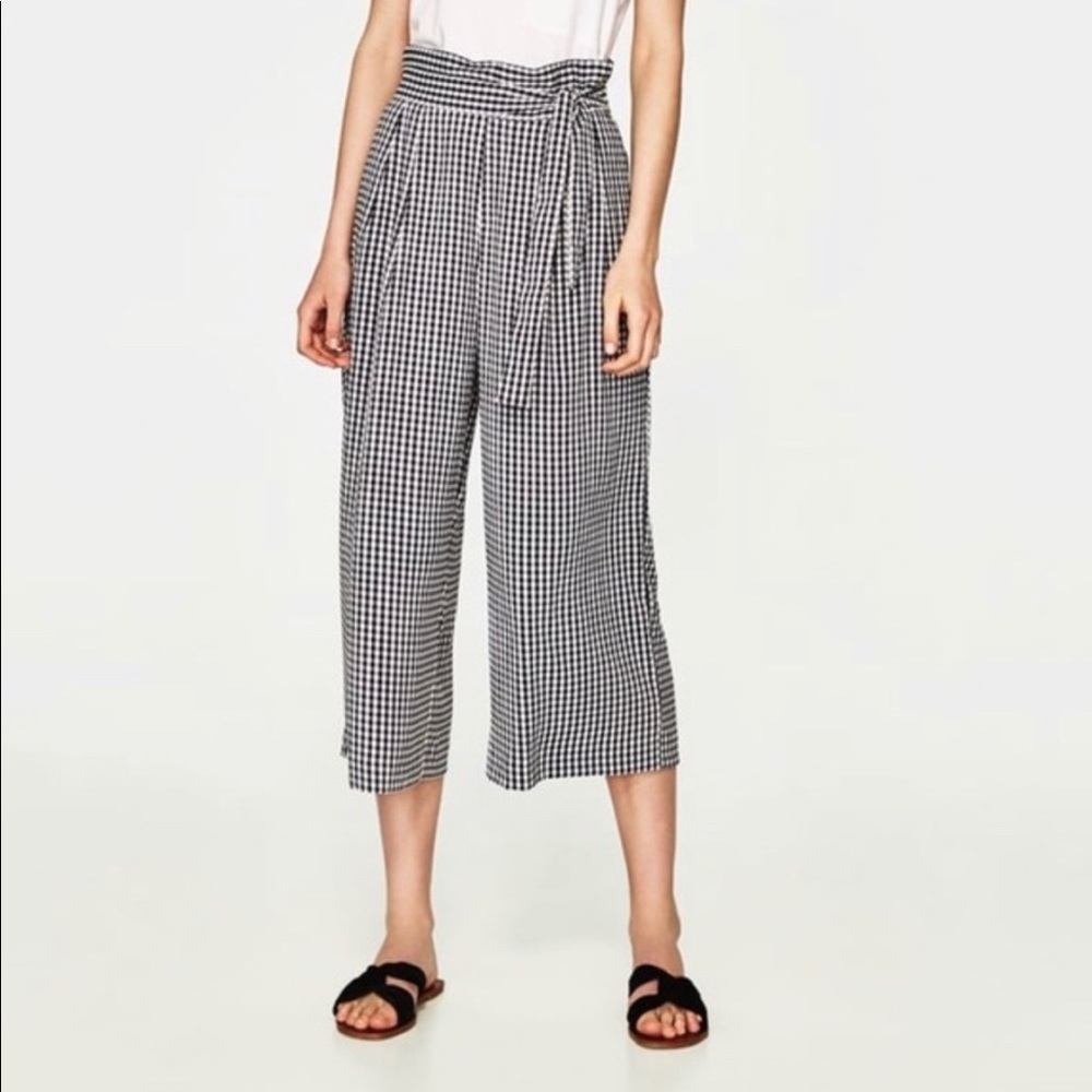 FOREVER 21 Checkered Gaucho Pants